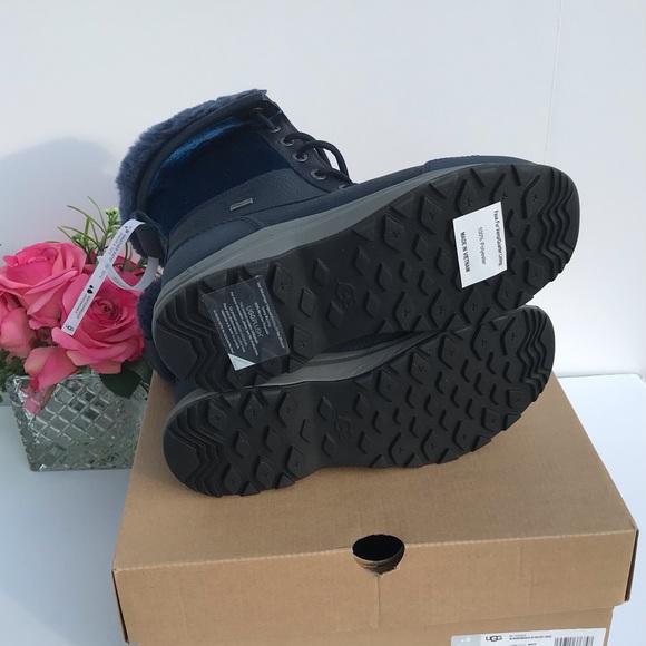 UGG Adirondack III Velvet Croc Boots - Picture 8 of 11